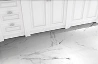 کاشی کف آشپزخانه با جلوه مرمر مصنوعی 24 &quot;X 24&quot; رنگ سفید لوکس کاررارا اندازه 600x600 میلی متر