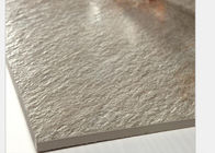 کاشی‌های کف چینی بژ لعاب‌دار سه‌بعدی 600x600 به ضخامت 10 میلی‌متر